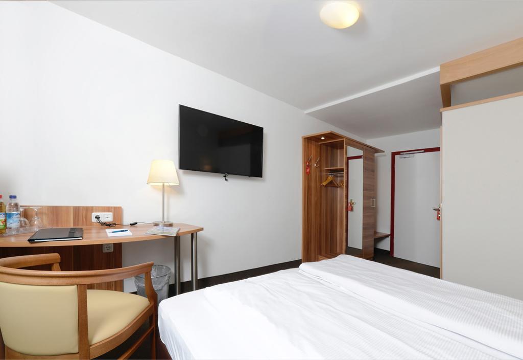 Hotel Bayerisch Meran Bad Feilnbach Kültér fotó